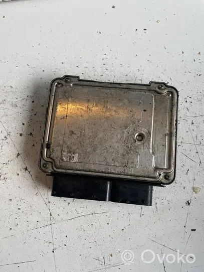 Opel Vectra C Sterownik / Moduł ECU 0281014450