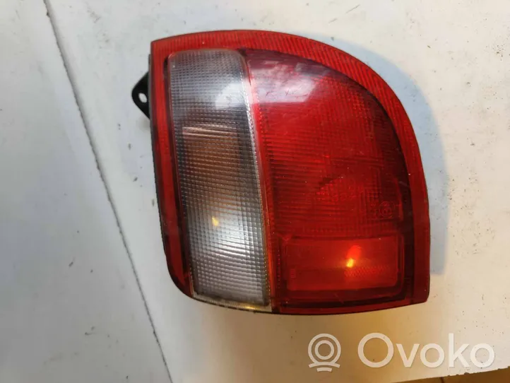 Toyota Carina T210 Lampa tylna 