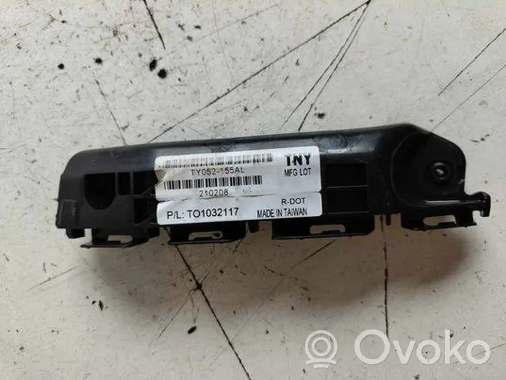 Toyota Yaris Mocowanie narożnika zderzaka tylnego TO1032117