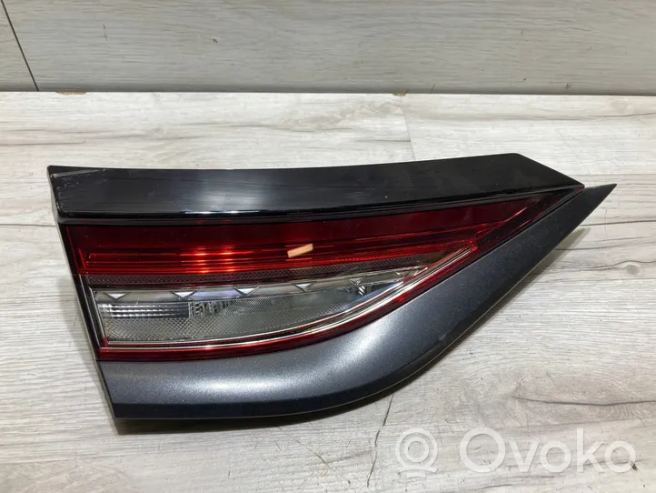 DS Automobiles 3 Crossback Lampy tylnej klapy bagażnika 9827060780