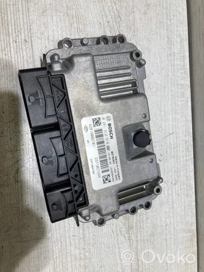 Renault Twingo III Sterownik / Moduł ECU 237105748R