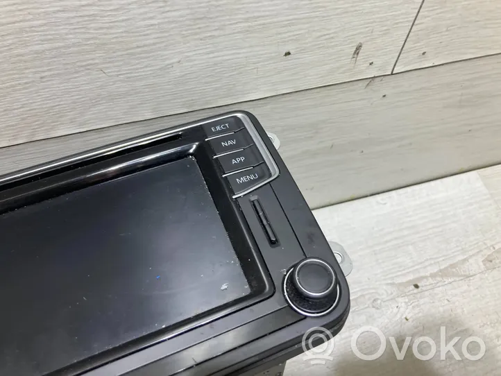 Volkswagen Beetle A5 Radio/CD/DVD/GPS head unit 5C0035680F