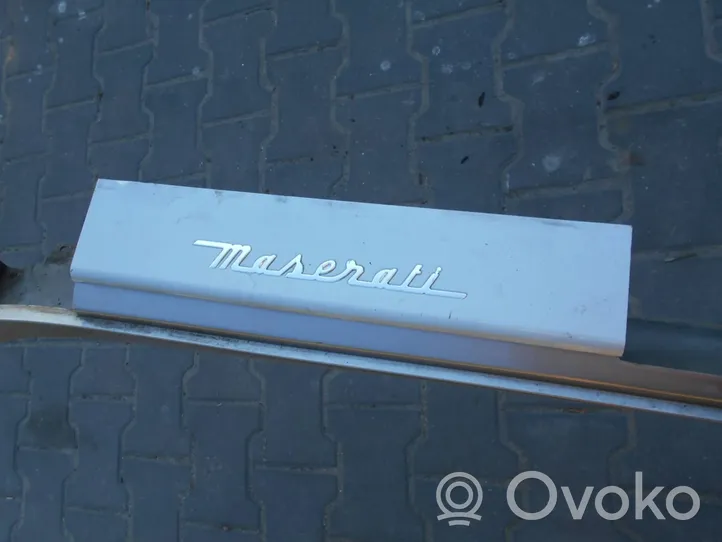 Maserati Quattroporte Kynnyksen/sivuhelman lista 