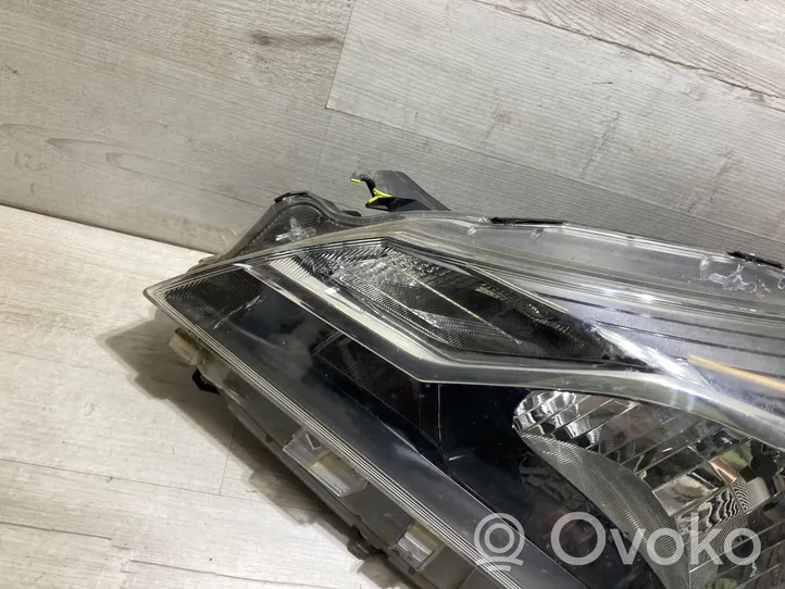 Toyota Yaris Headlight/headlamp 0D201HB2