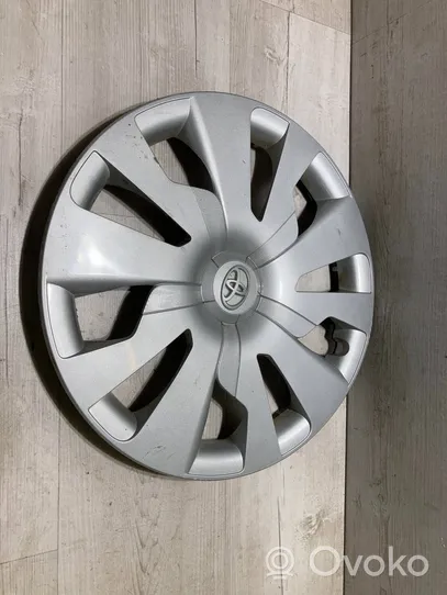 Toyota Yaris R15 wheel hub/cap/trim 42602-0D300