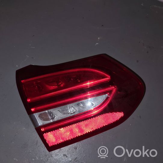 Mercedes-Benz C W205 Takaluukun takavalot A2059061503