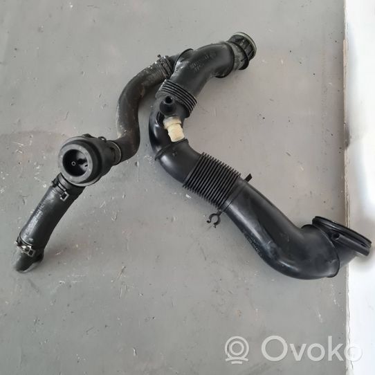 Porsche Macan Tuyau d'admission d'air turbo 95B128532