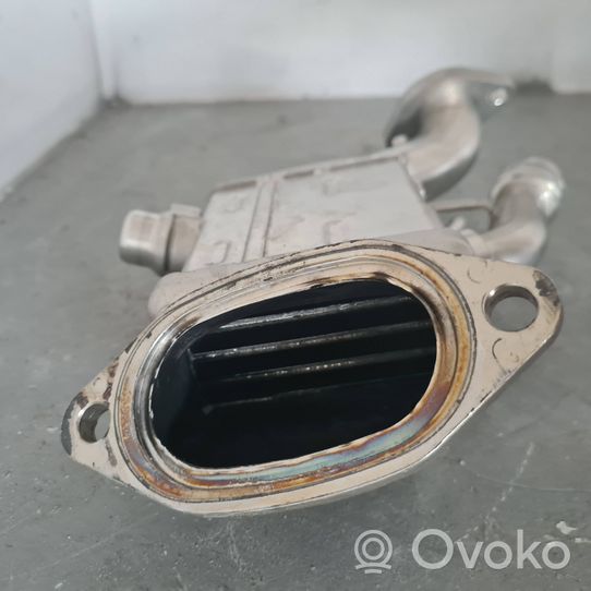 BMW 3 G20 G21 Refroidisseur de vanne EGR 8596806