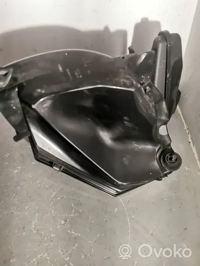 BMW 4 G22 G23 G24 G26 Boîtier de filtre à air 8598277