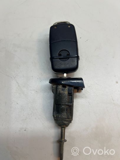 Volkswagen Golf IV Front door lock (next to the handle) 1U08371678