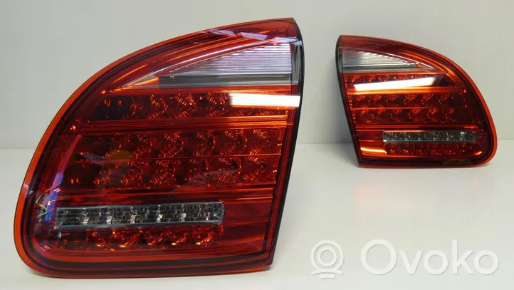 Porsche Cayenne (92A) Lampy tylne / Komplet 7P5945096K