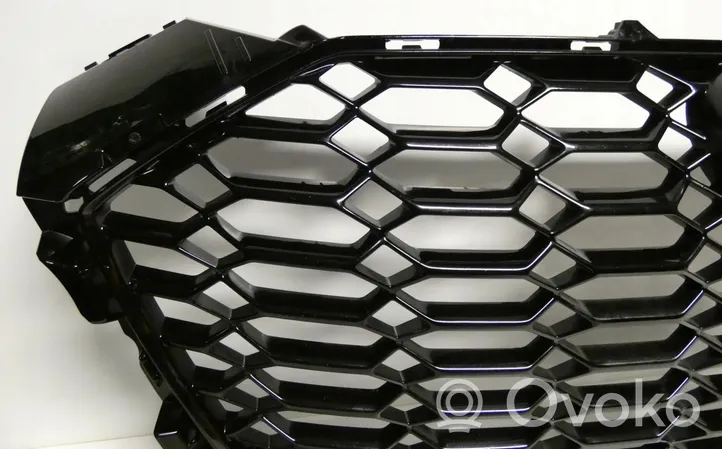 Audi RS5 Grille calandre supérieure de pare-chocs avant 8W6853651AN