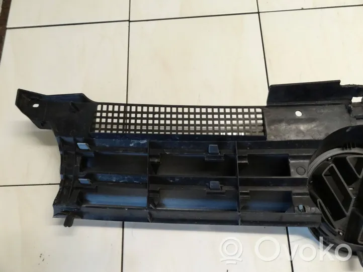 Volkswagen Golf IV Grille de calandre avant 1J0853655G