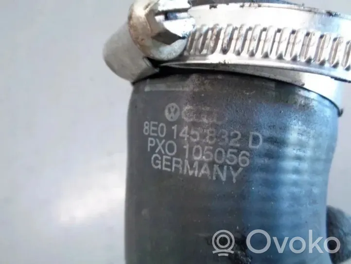 Audi A4 S4 B6 8E 8H Durite de refroidissement tube 