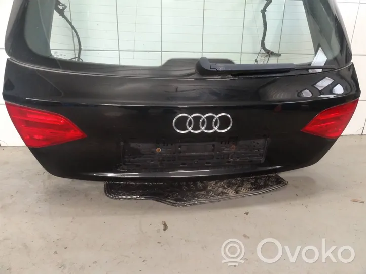 Audi A4 S4 B8 8K Lava-auton perälauta LY9B