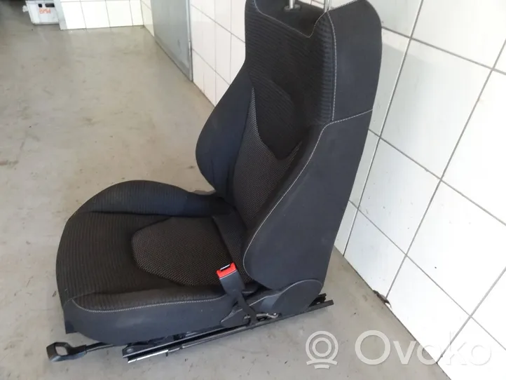 Seat Altea Etumatkustajan istuin 1K4881106