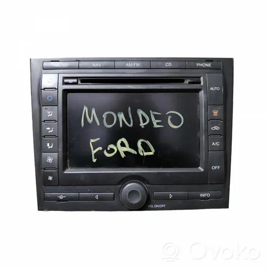 Ford Mondeo Mk III Unité principale radio / CD / DVD / GPS 3S7T10E889AE