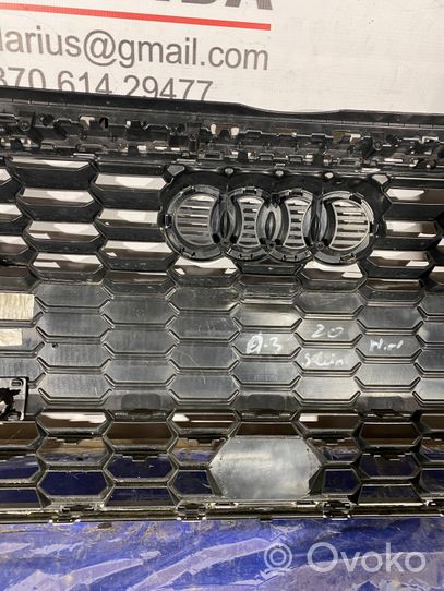 Audi A3 8Y Grille calandre supérieure de pare-chocs avant 8Y0853651B