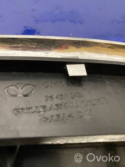 Opel Antara Grille calandre supérieure de pare-chocs avant 96433242