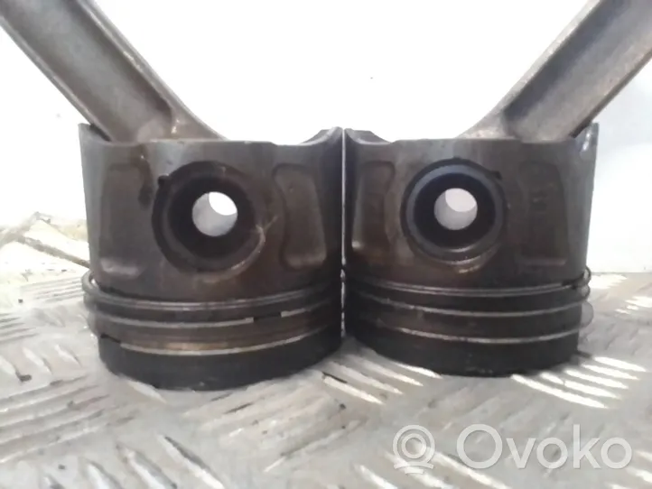 Opel Insignia A Piston 