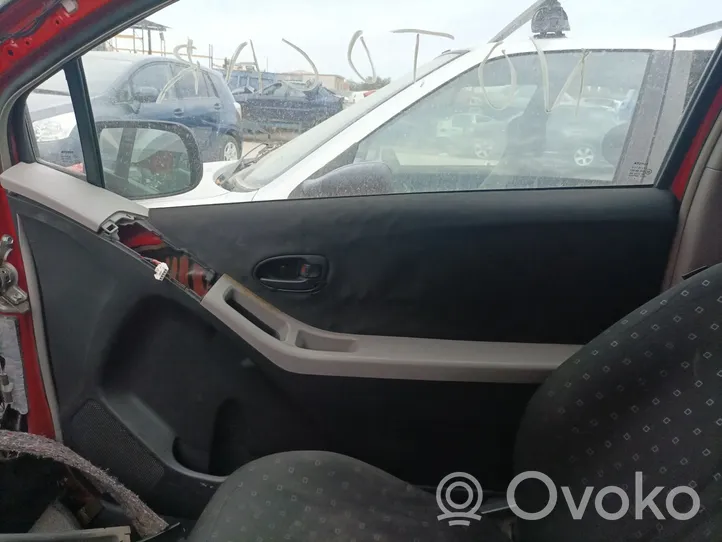 Toyota Yaris Rivestimento del pannello della portiera anteriore 676100D440C0