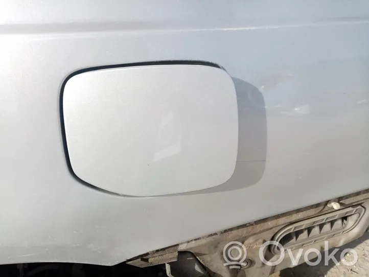 Toyota Avensis T220 Bouchon, volet de trappe de réservoir à carburant 