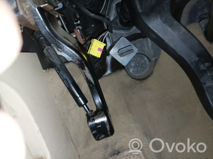 Volkswagen Touareg III Hand brake release handle 7L0721797P