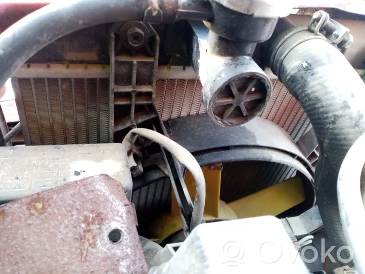 Nissan Micra C+C Dzesēšanas šķidruma radiators 2141097B00