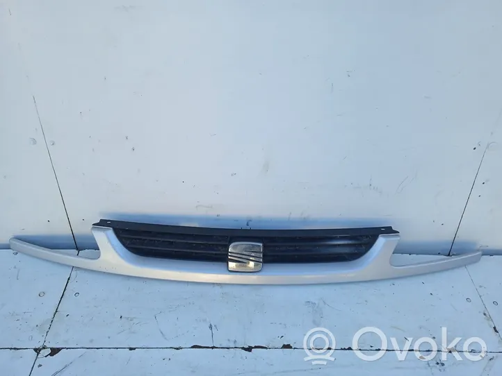 Seat Arosa Grille de calandre avant 6H0853661C