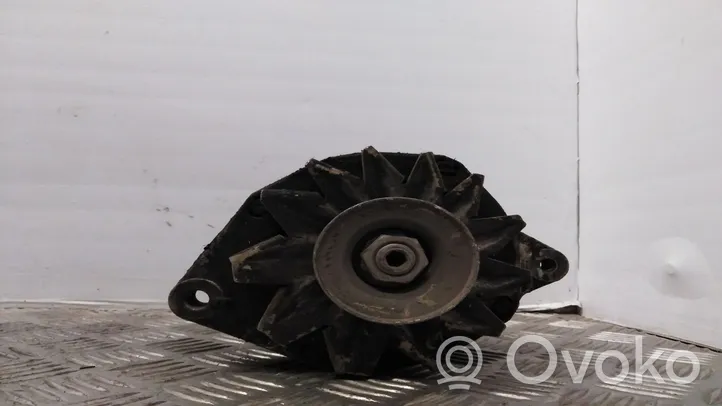 Renault Clio I Generatore/alternatore 