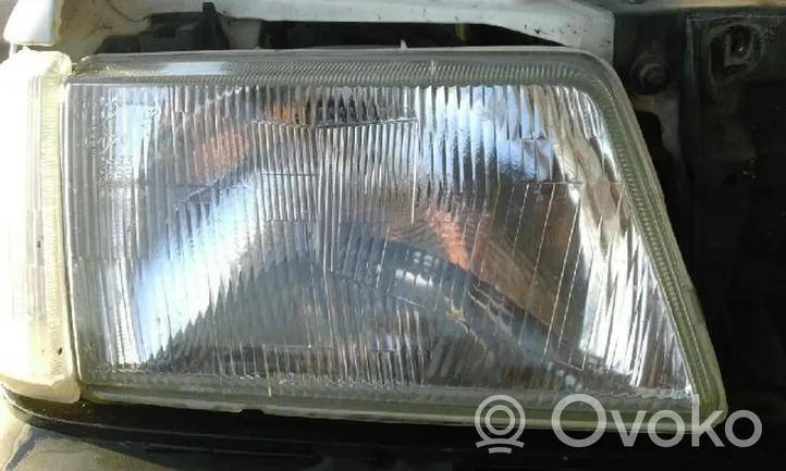 Peugeot 205 Lampa przednia 6205A4