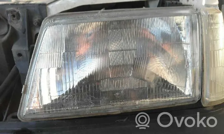 Peugeot 205 Lampa przednia 6204A4