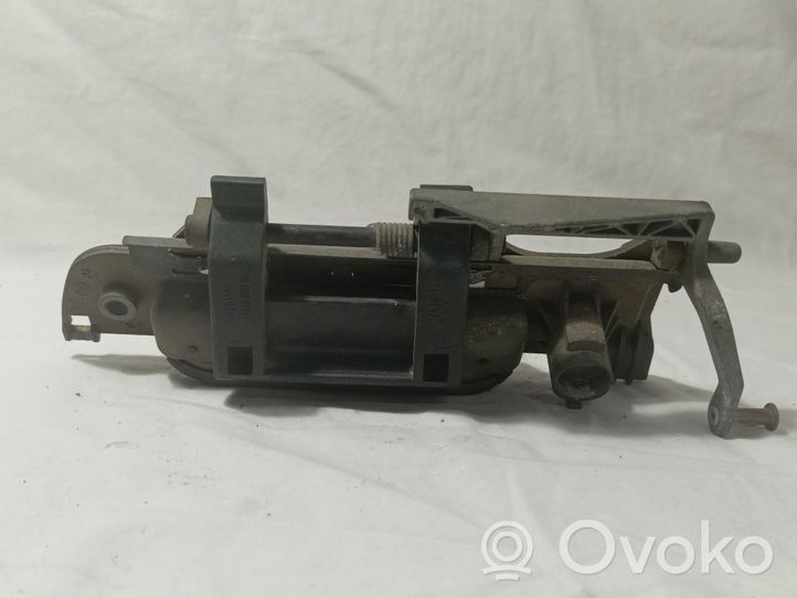 BMW 3 E30 Maniglia esterna per portiera anteriore 51211960801