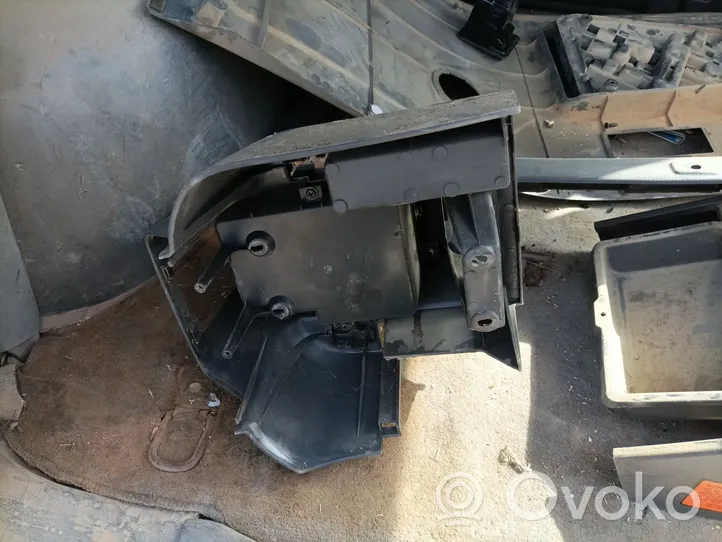 Mitsubishi Pajero Accoudoir MB775569