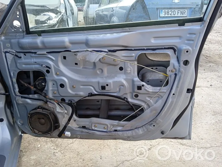 Hyundai Accent Etuoven sähkökäyttöinen ikkunan nostin 8240225000