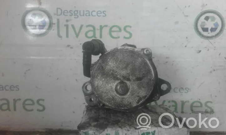 Opel Corsa C Vacuum pump 55268136