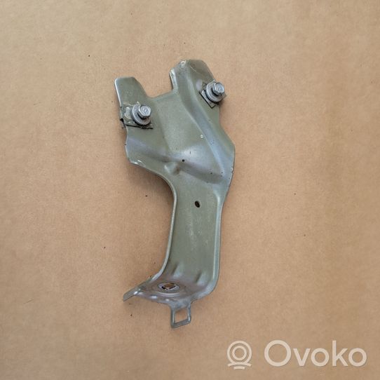 Opel Insignia A Fender mounting bracket 