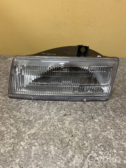 Dodge Caravan Faro delantero/faro principal 033331103