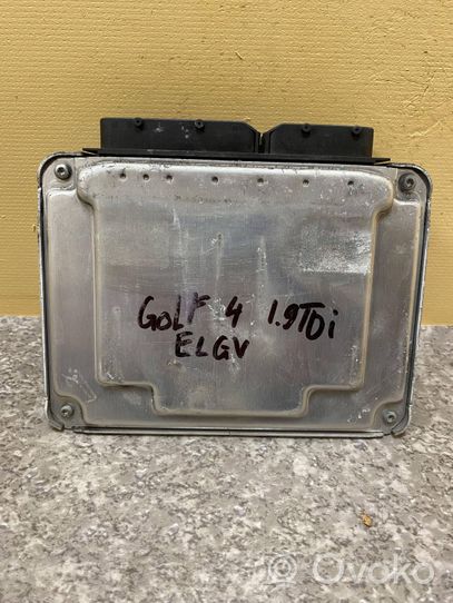 Volkswagen Golf IV Calculateur moteur ECU 038906019KJ