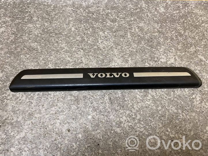 Volvo S40 Copertura del rivestimento del sottoporta anteriore 08622671