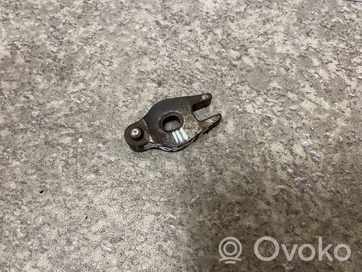 Ford Focus Fuel Injector clamp holder 