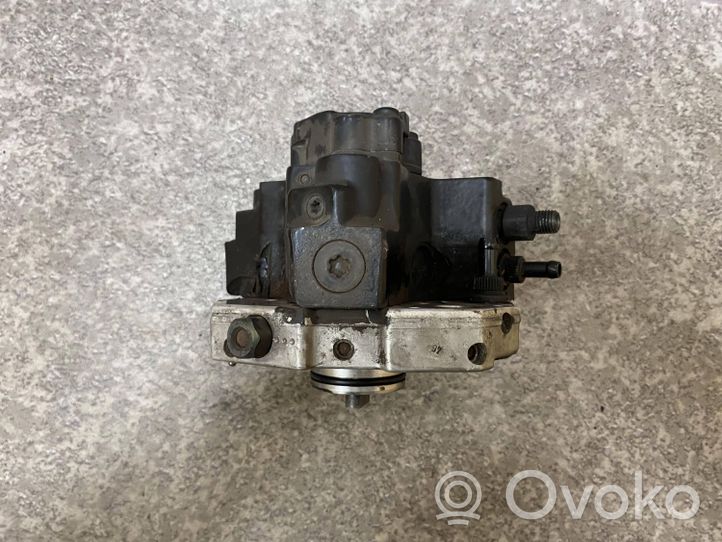 Volvo V70 Polttoaineen ruiskutuksen suurpainepumppu 0445010043