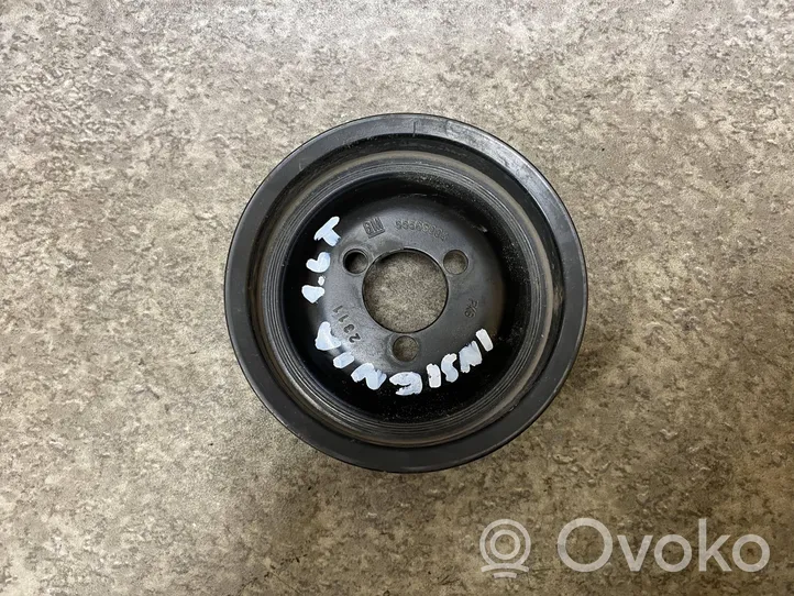 Opel Insignia A Water pump pulley 55565004