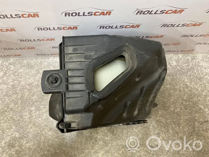 Audi A4 S4 B6 8E 8H Oro filtro dėžė 06B133833F