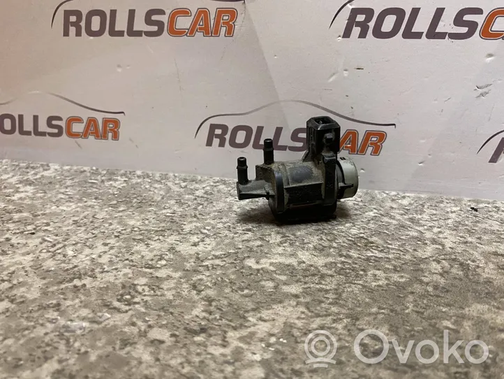 Audi A4 S4 B6 8E 8H Zawór podciśnienia / Elektrozawór turbiny 1J0906283A