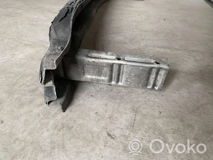 Audi A4 S4 B6 8E 8H Renfort de pare-chocs arrière 606370