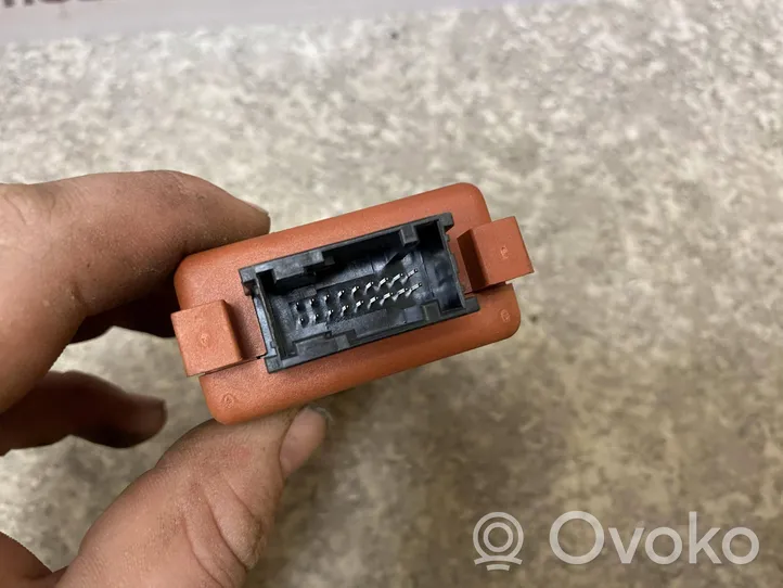 Audi A4 S4 B6 8E 8H Tālruņa vadības bloks 8D0862335B