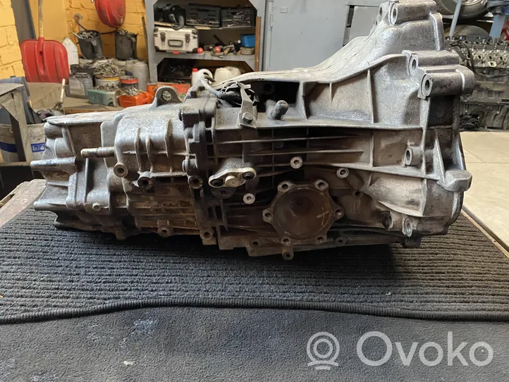 Audi A4 S4 B6 8E 8H Mechaninė 5 pavarų dėžė ENW