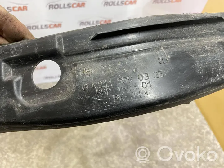 Mercedes-Benz E W211 Rivestimento dell’estremità del parafango A2118890325