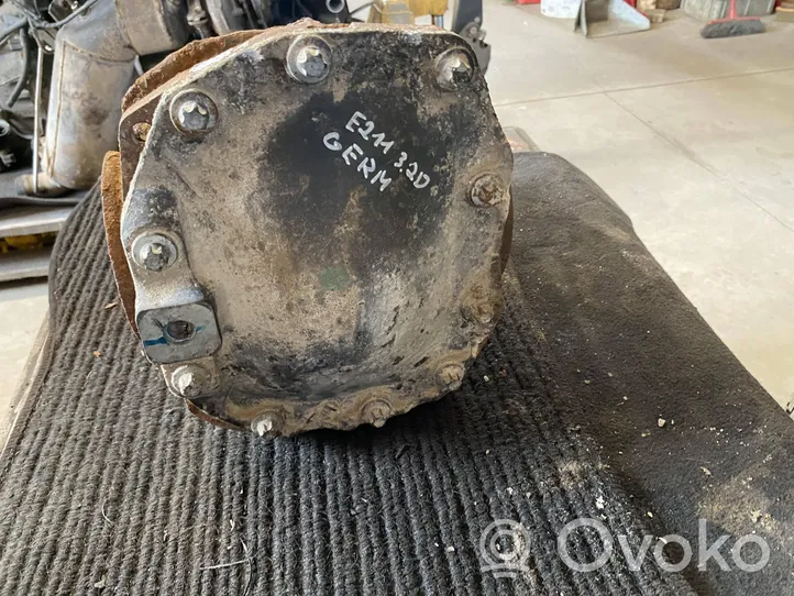 Mercedes-Benz E W211 Rear differential 